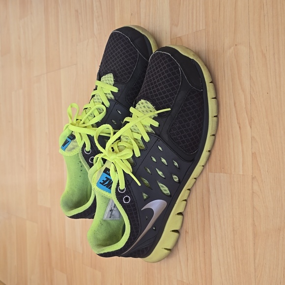 Nike Flex 2013 Run Grey/Volt Mens Running Shoes Size 9 - Picture 2 of 8